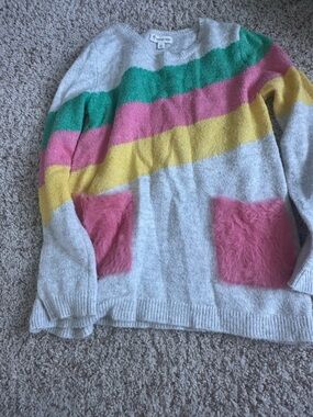 Cozy Striped Crewneck Sweater with Pink Faux-Fur Pockets